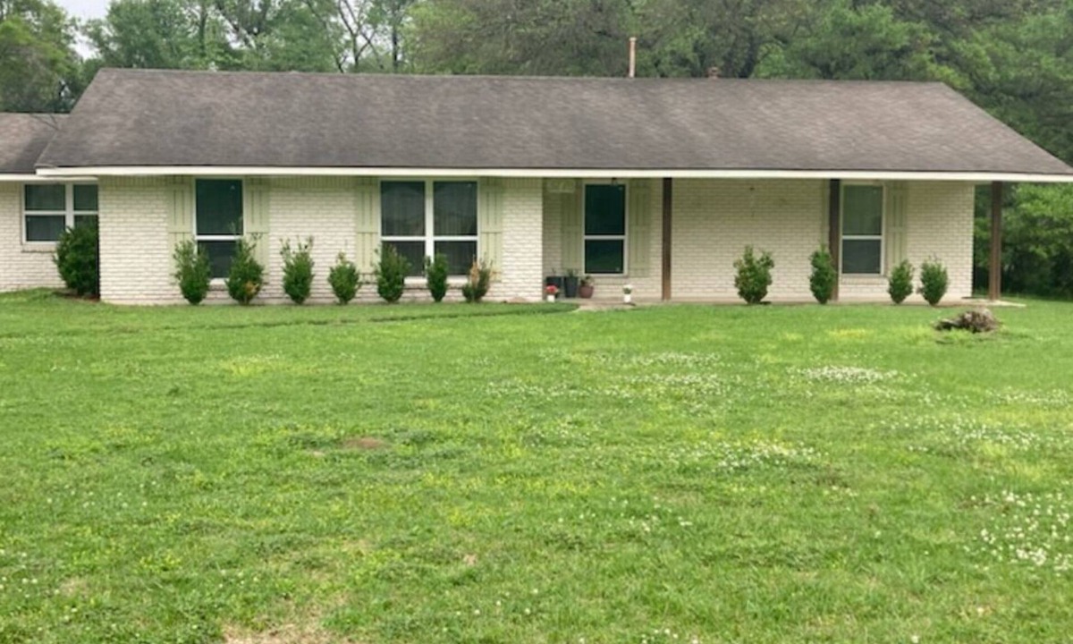 Merrydale House | Peaceful 4-bedroom house with AC in Baton Rouge . Bring your whole family