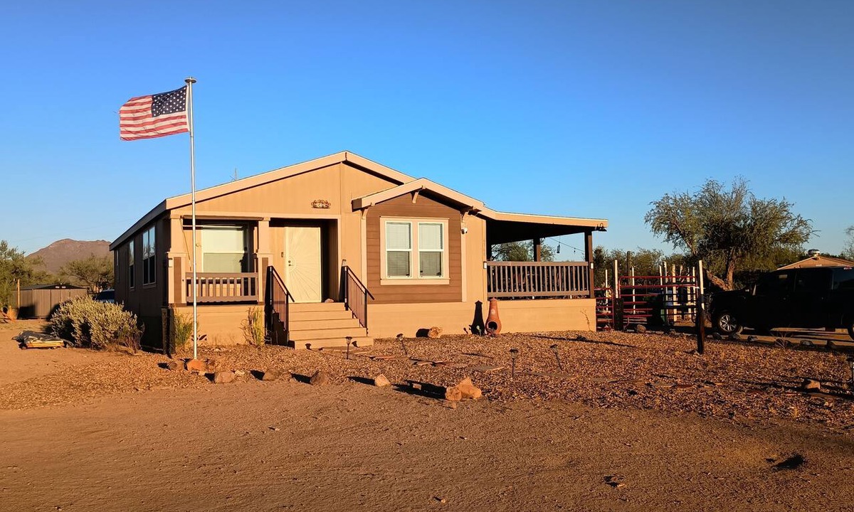Picture Rocks House | Peaceful country escape: 2-bedrooms, 30 minutes to downtown and horse-friendly.