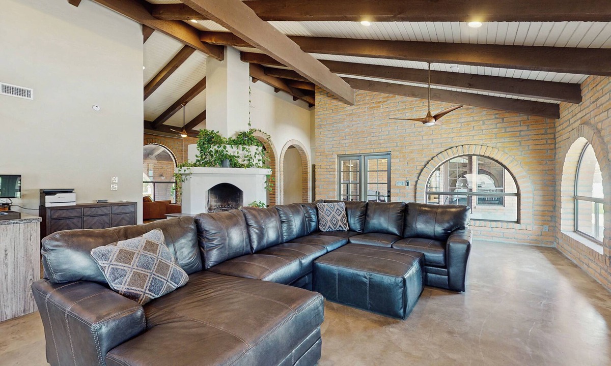 Central Scottsdale House | Peaceful, Spacious, Luxury Backyard, Putting Green