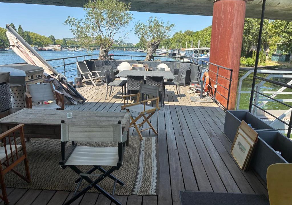 Issy-les-Moulineaux Boat Rental | Peniche Casa Luze