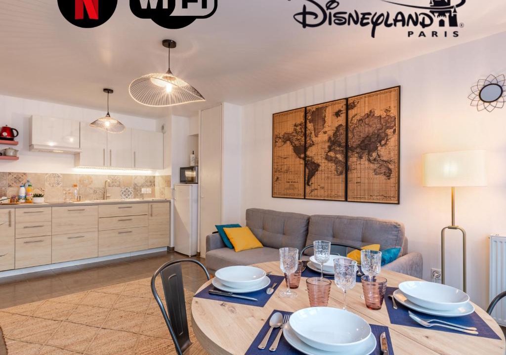 Coupvray Apartment | Perfect Disney Getaway - Private Parking