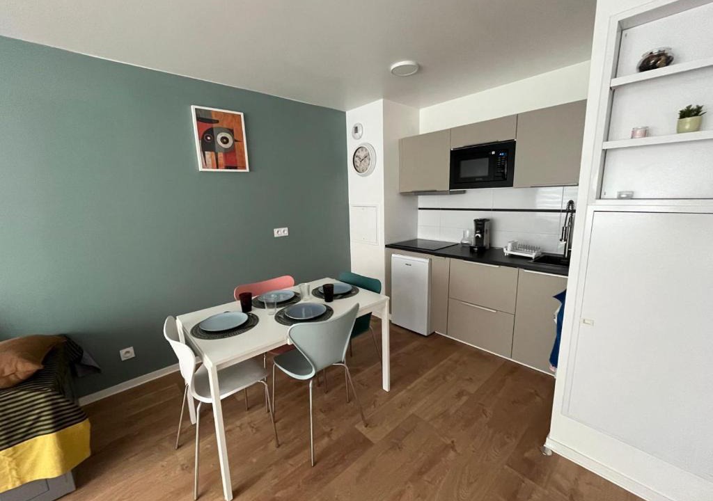 La Courneuve Apartment | PERLE HDG Tout Confort