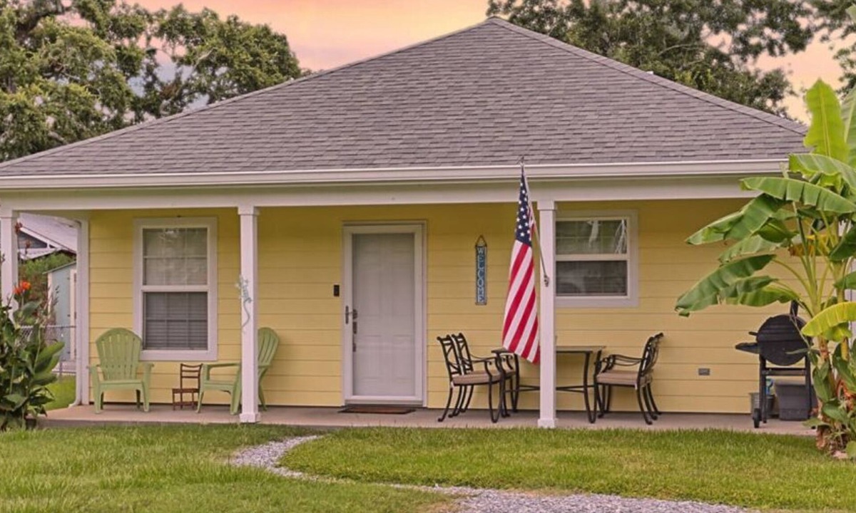 Old Town House | Pet-Friendly | Steps to Beach & Old Town BSL!