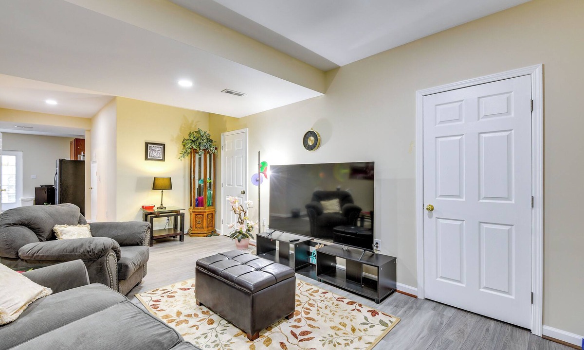 Sterling Apartment | Pets Welcome! Cozy Family Apartment in Sterling