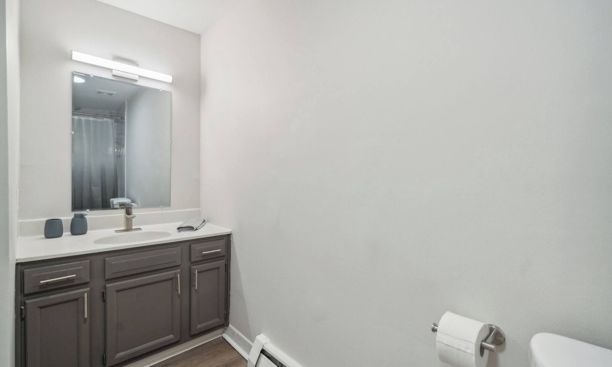 Newark Apartment | Pine Brook 908 I Lovely 2Bd Spacious Apartment