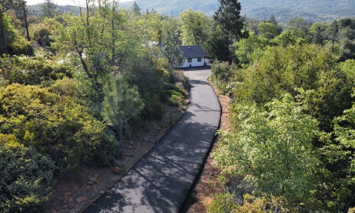 Julian House | Pine Ridge View – Mountain Hideaway Close to Town, Private, Gated, VIEWS, PetsOK