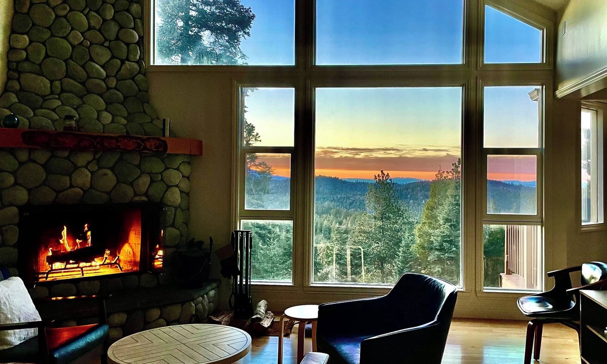 Arrowhead Villas House | Pinetree Palace | Mountain Retreat | Games | Treetop Views | Sleeps 6