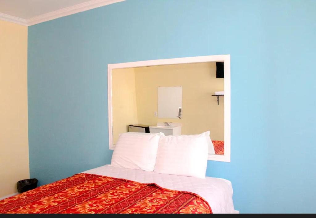 Harbor Gateway North Hotel | Plaza Hotel Gardena