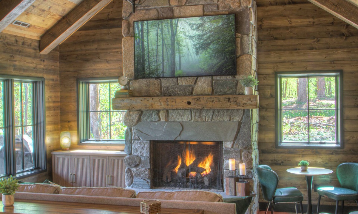 Nisswa House | PONTOON INCLUDED-Prime Location to Main St Nisswa & Paul Bunyan Trail!
