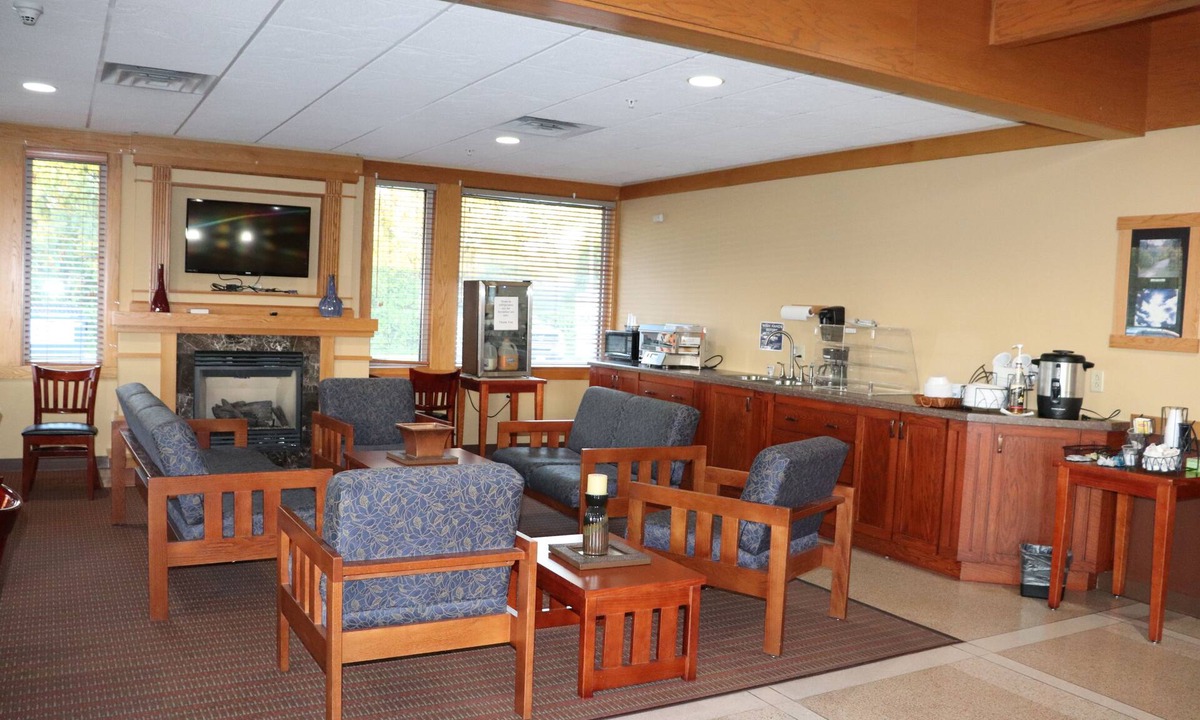 Holmen Hotel | Prairie Inn and Suites Holmen/La Cross