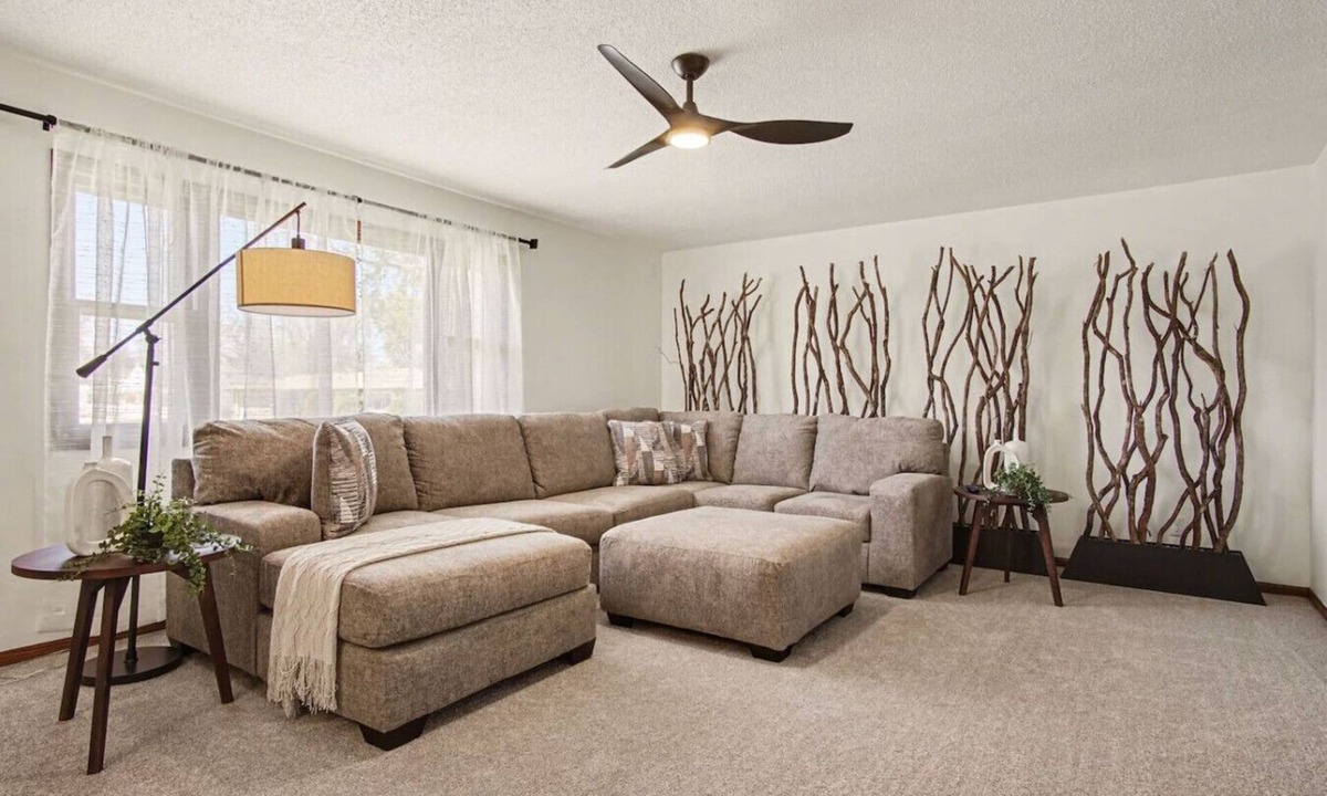 Sioux Falls House | Premier Center Retreat | 4BR | Sleeps 12
