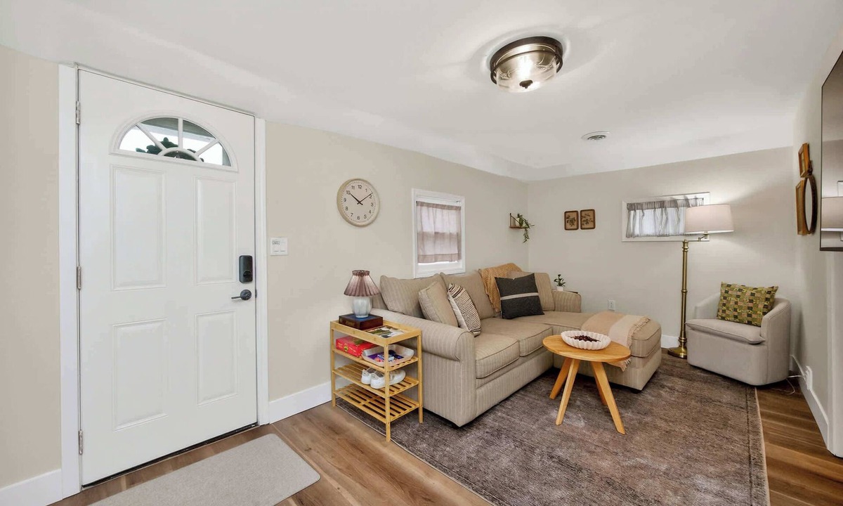 Ames House | Prime Ames Location 2BR 1BA Near ISU