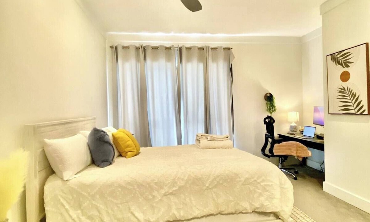 Sawtelle Condo | Prime Brentwood | Walk Everywhere | 2,000 Sq Ft
