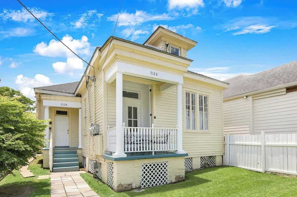 Freret Villa | Prime Uptown Villa with Backyard and EV Parking
