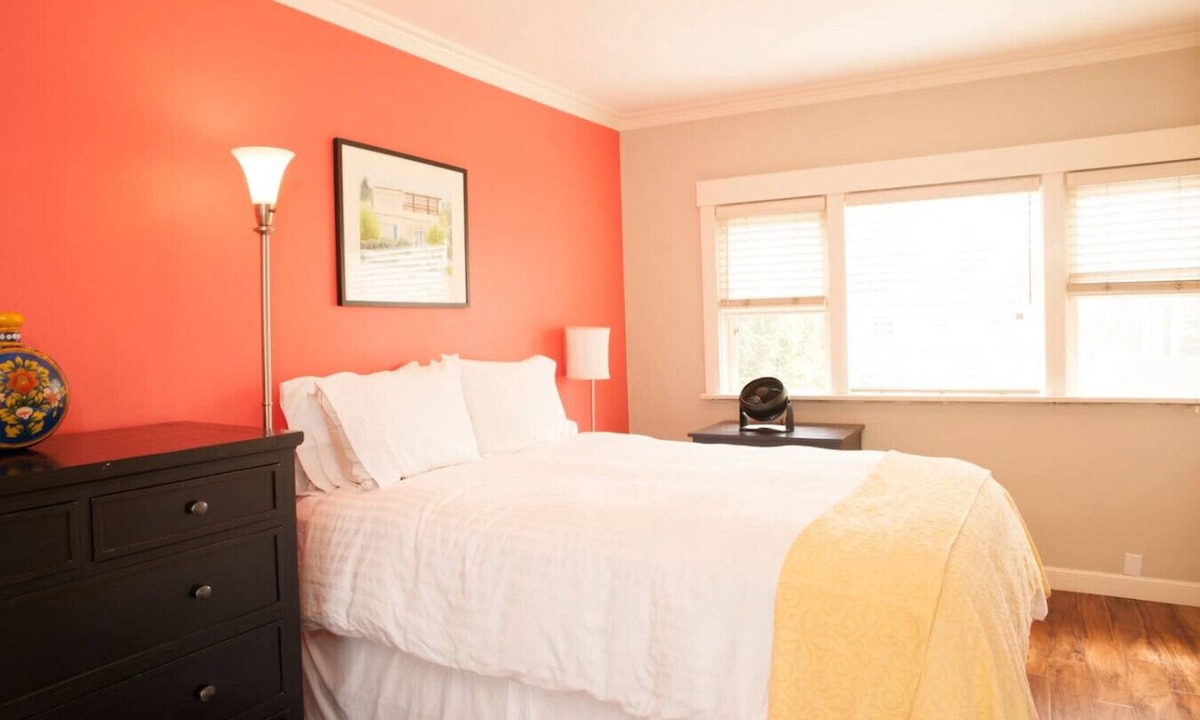 West Beach Apartment | "Prime West Beach location" New Owner. Simple and affordablle.