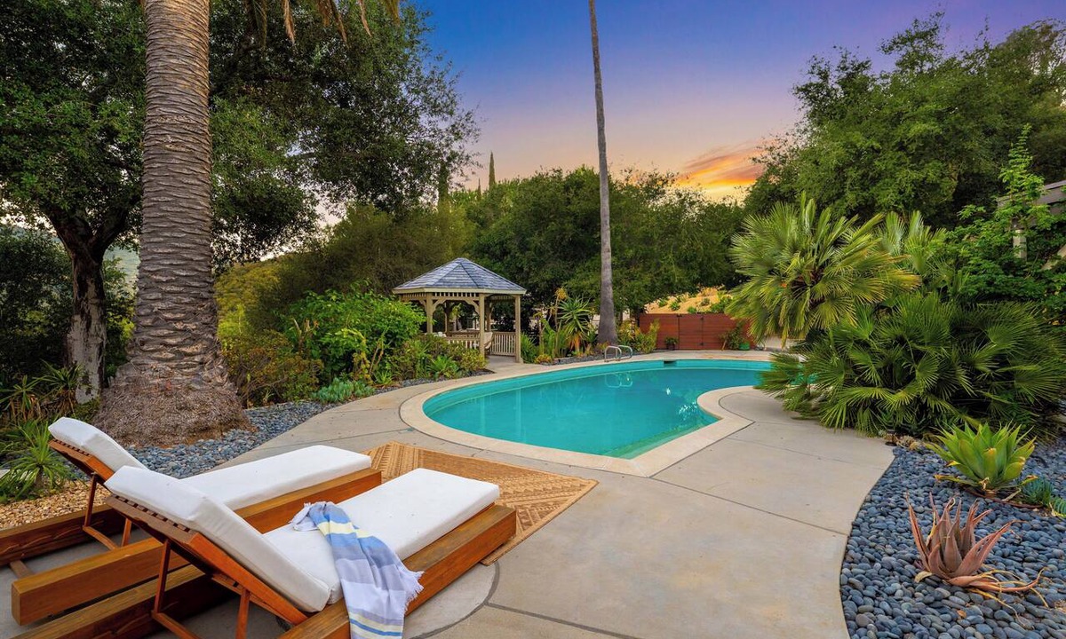 Calabasas House | Private Canyon Oasis Pool + Spa + Fire Pit + Mountain Views | DreamsAwake