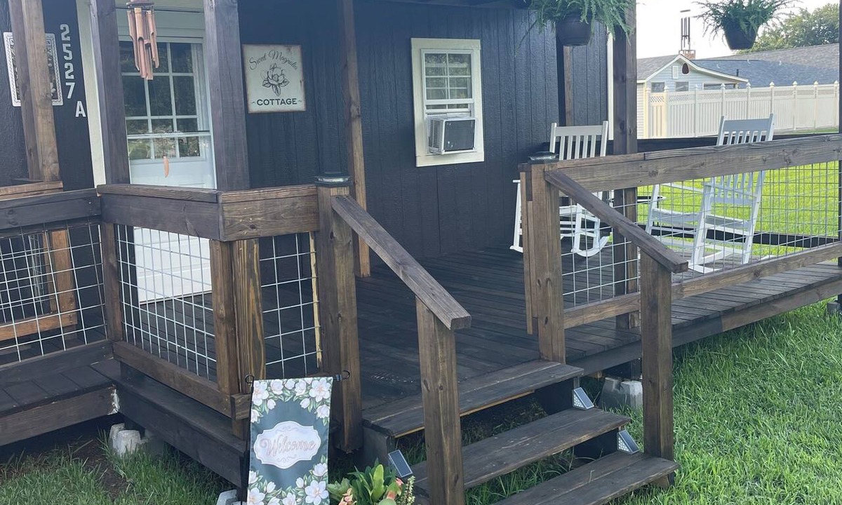 Houma Cottage | Quaint 1-bedroom cottage with AC in charming Houma.