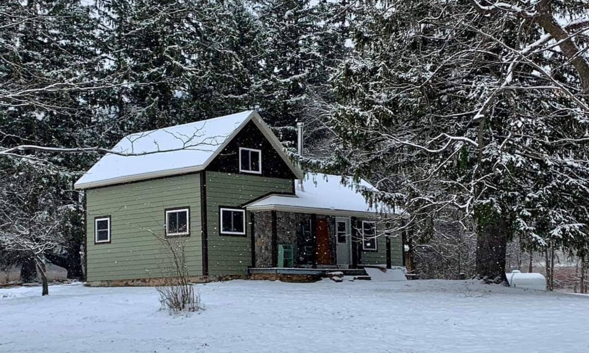 Wautoma Other | Quaint 150 yr old farmhouse on 5 acres. Close to Nordic Mountain Ski Resort.