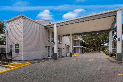 Biloxi Hotel | Quality Inn Ocean Springs - Biloxi East