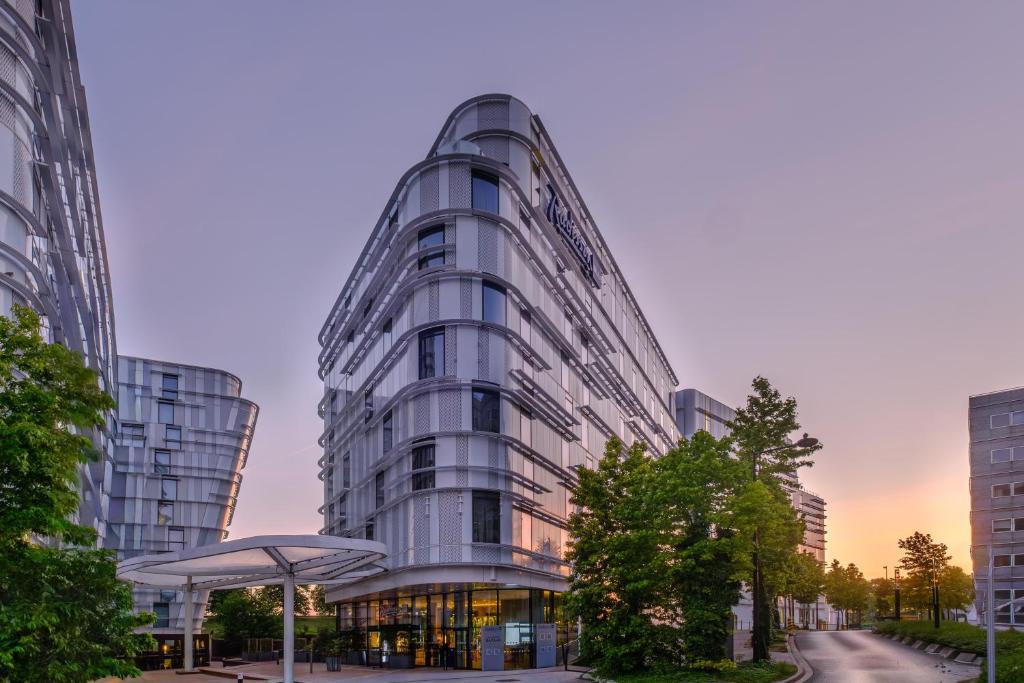 Tremblay-les-Gonesse Hotel | Radisson Blu CDG Airport Terminal Hotel, Paris