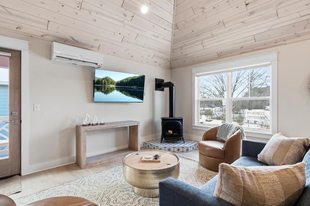 Garrison Apartment | Red House #5B