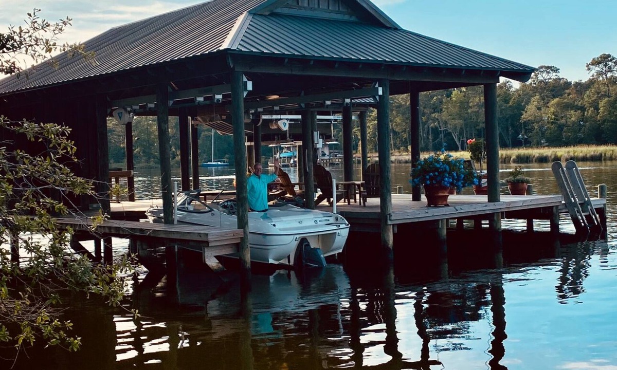 Foley Cabin | Redfish Retreat-cabin w large boathouse - 2 acres on magnificent Magnolia River!
