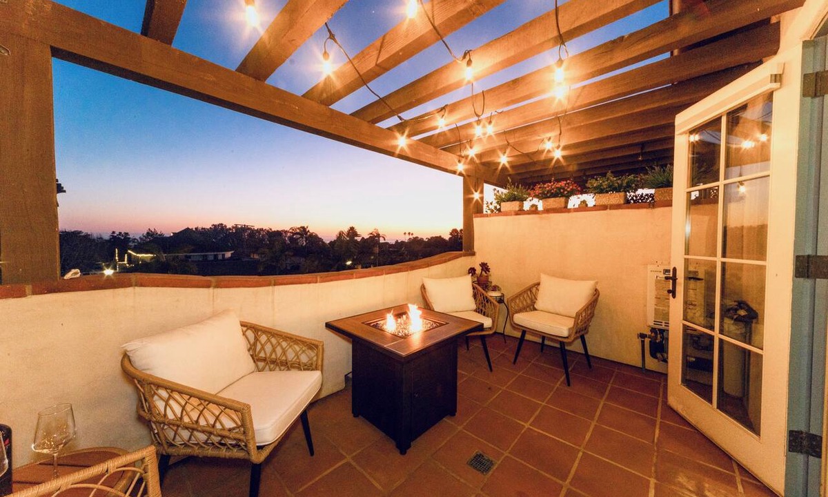 The Mesa Condo | Relaxing 2BR Condo Near Dining Sunsets Parks Close Beach Access!