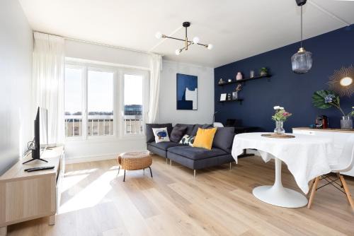 Vanves Apartment | Renovated apartment metro, parking included, near Porte Versaille