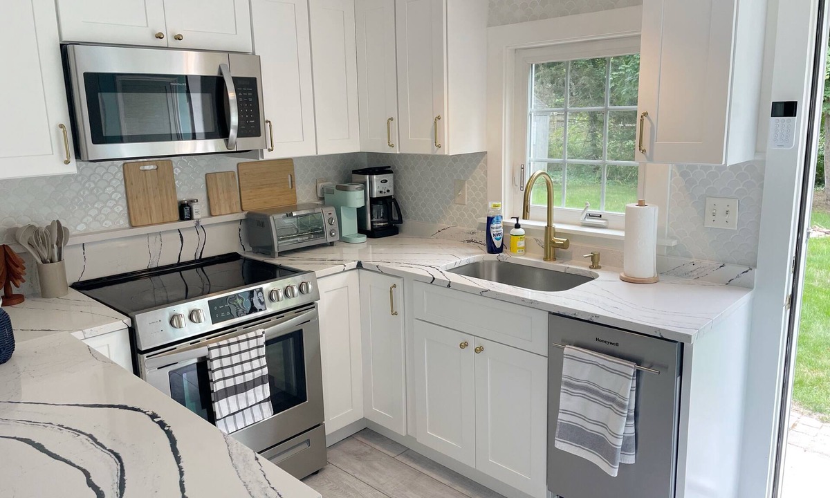 Sandwich Cottage | Renovated Charming 3-bedroom cottage in Sandwich with AC, WiFi