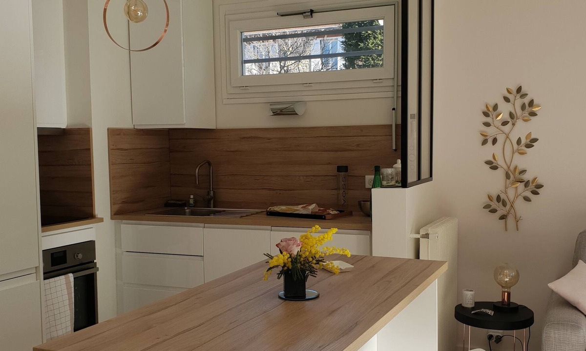 Maisons-Laffitte Apartment | Renovated studio 5min walk from the RER A station and the city center
