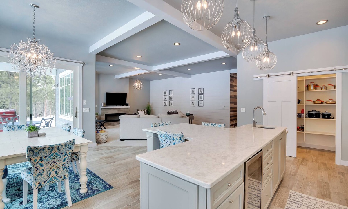 Deadwood Cottage | Ride to Sturgis! Modern Group Lodge w/Hot Tub
