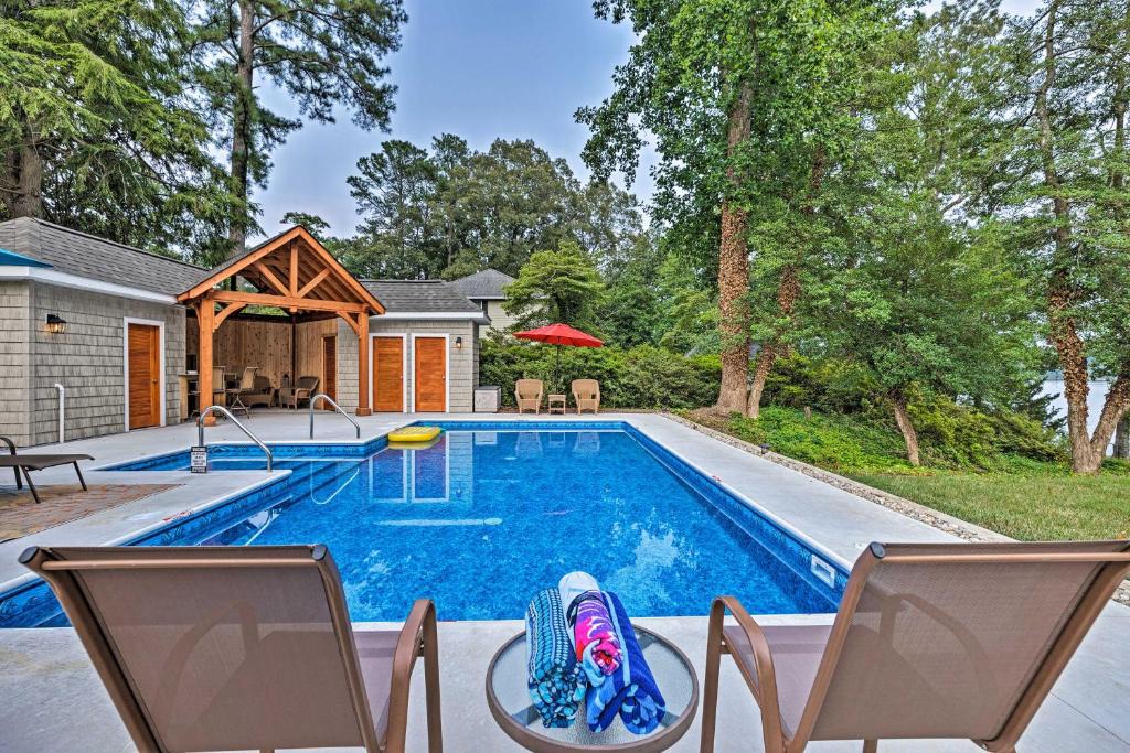 Kinsale House | Riverfront Paradise w/Hot Tub & Pool in Kinsale!