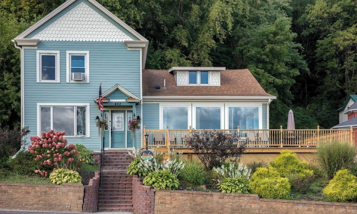 Minneiska House | Riverview, 5BR, Hot tub, Fireplace, Arcade Game