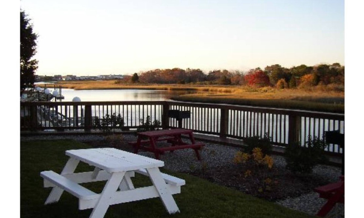 South Yarmouth Resort | Riverview Resort on Cape Cod 150 night. Available Aug 18th-22nd "ONLY"