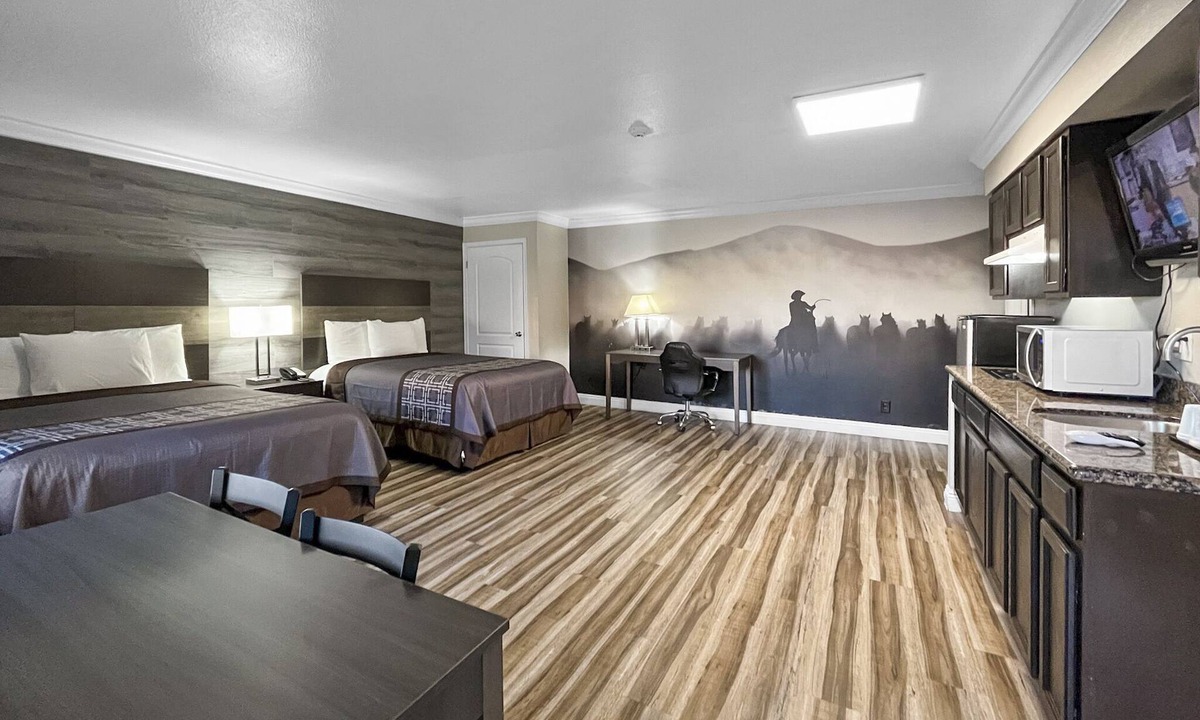 Clovis Hotel | Rodeo Lodge