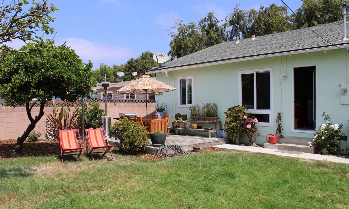 Ventura House | Room in West Ventura Oasis near beaches with valley views