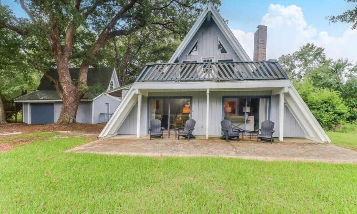 Diamondhead House | Rustic Oaks -Golf Cabin
