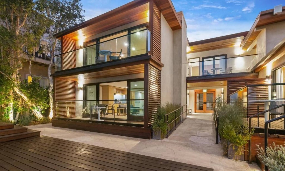 Eastern Malibu Apartment | SA Beach by Stay Awhile Villas
