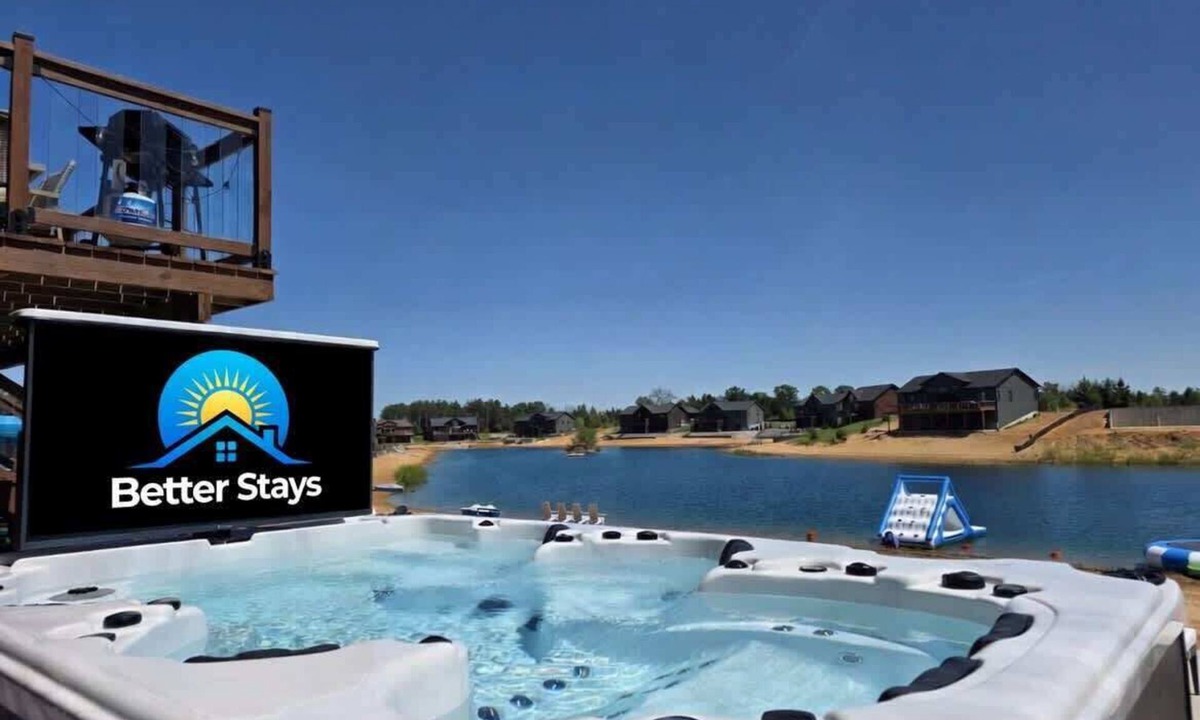 New Lisbon House | Sand and Stone | Lake Front | Inflatables | Kayaks
