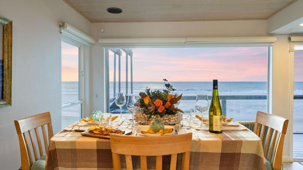 La Selva Beach House | Sand Castle by AvantStay