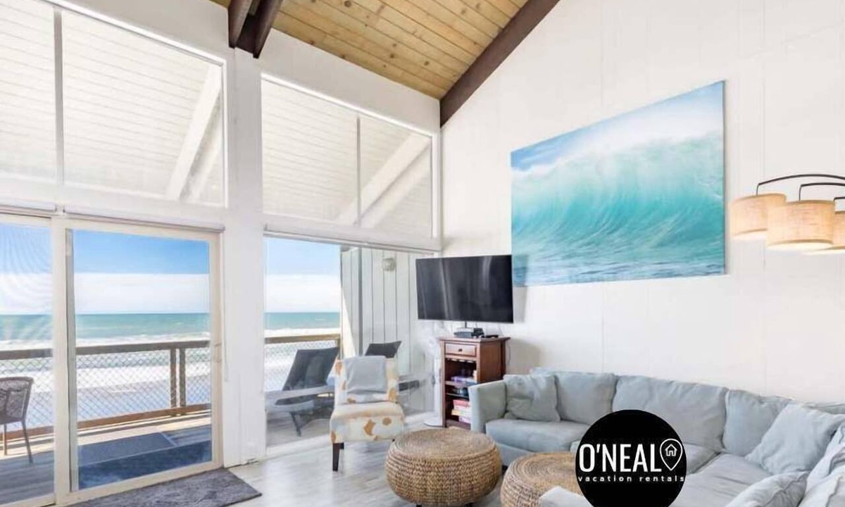 La Selva Beach House | Sand Dollar Beachfront Home, Direct Beach Access!