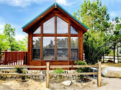 Lone Pine House | Scenic Mountain Cabin with Sierra Nevada Views on Highway 395 Near Lone Pine, California