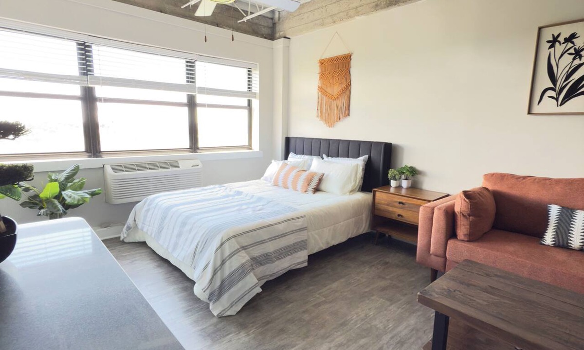 Central Business District Apartment | Scenic Serenity 1-bedroom apartment, gym, free parking, WiFi in charming Mobile