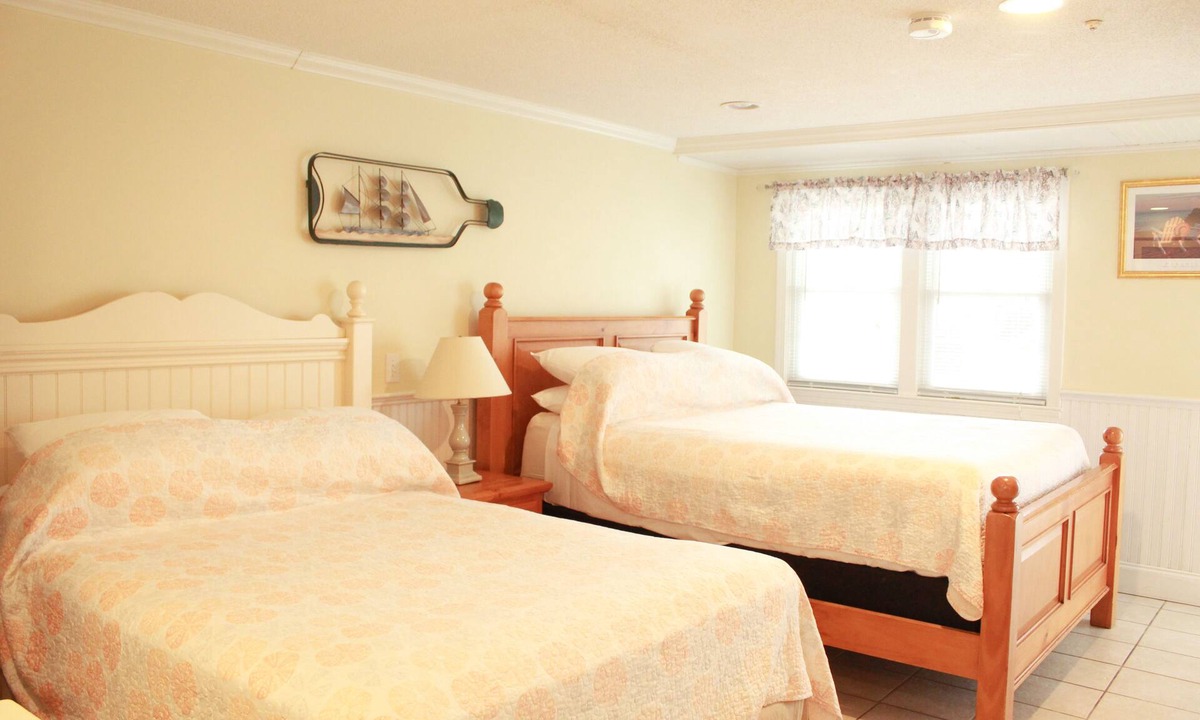 Dennis Port Cabin | Sea Shell Motel - Room 1