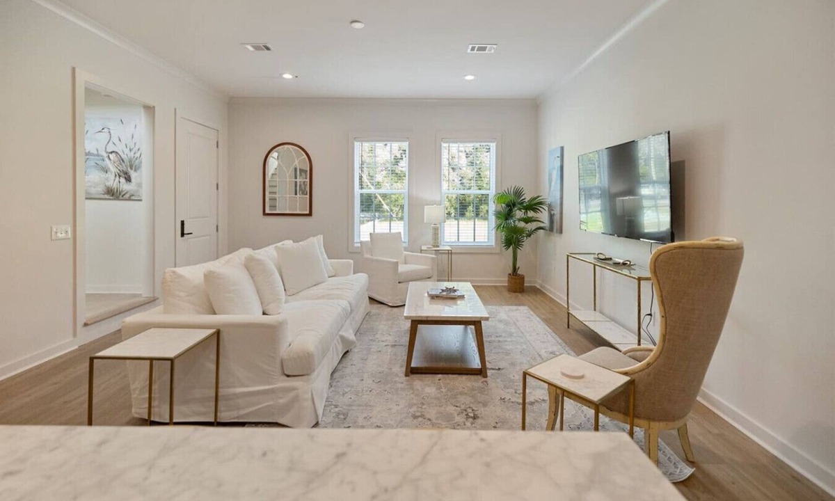 Pass Christian Villa | Seabreeze Haven 6 - Steps to Beach, Pool, Fast WiFi