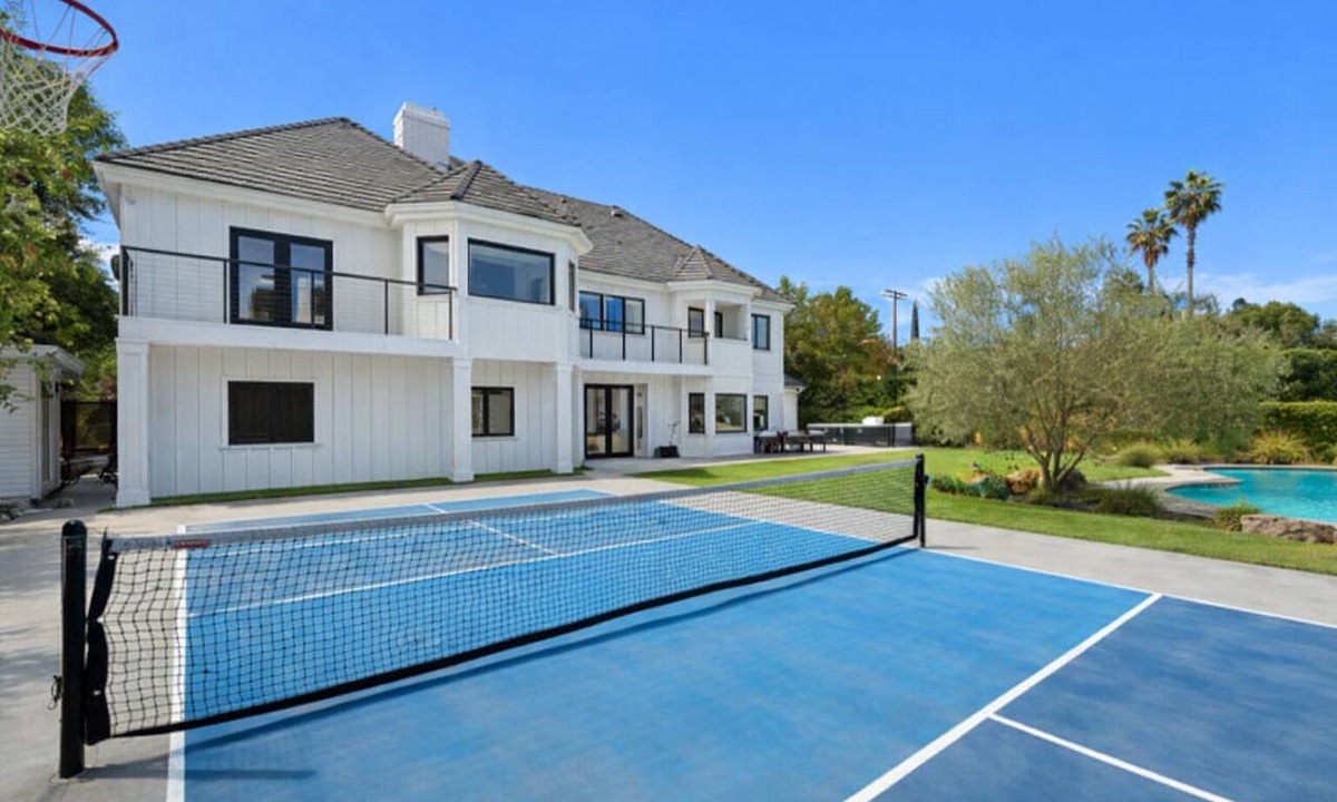 Woodland Hills House | Serene Los Angeles Private Gated Estate with Resort-Style Yard Pool + Pickleball
