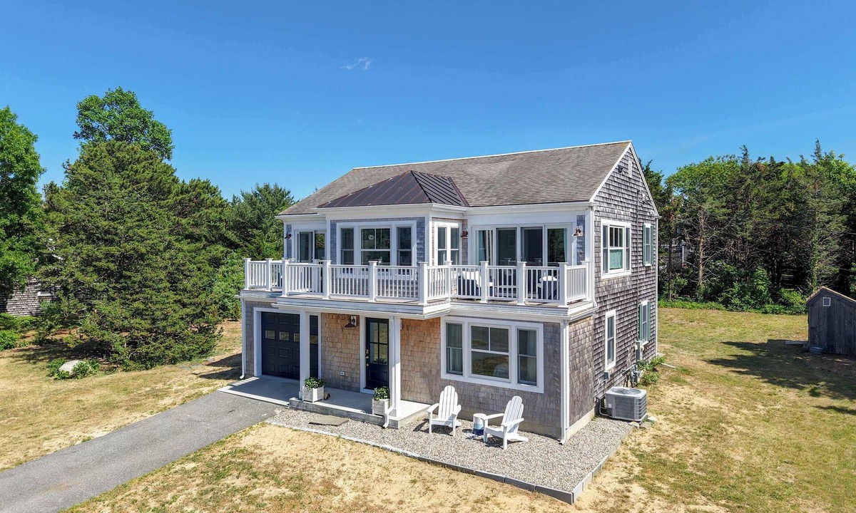 East Orleans House | Short Walk to Water, Mins to Nauset Beach, AC!
