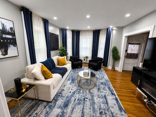 Attleboro Apartment | Sleeps 6 Near Boston, Providence & Gillette