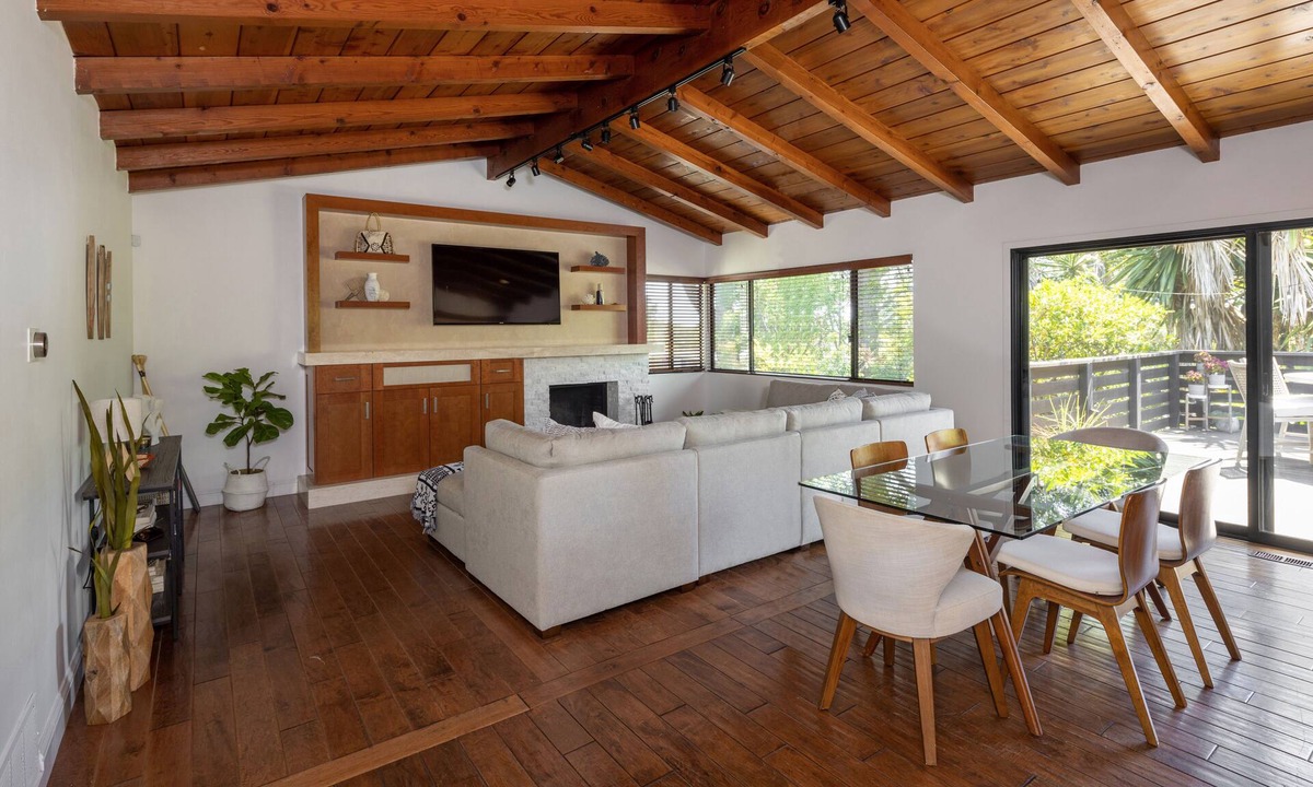 Solana Beach House | Solana Beach House! Minutes to Dog Beach & Cedros