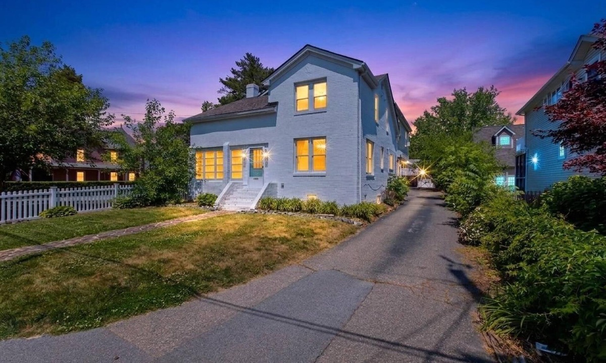 Solomons House | Solomons Spacious 6-BD Family Home with Hot Tub